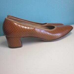 Vintage Shoes About 8.5 Womens Orange Heels